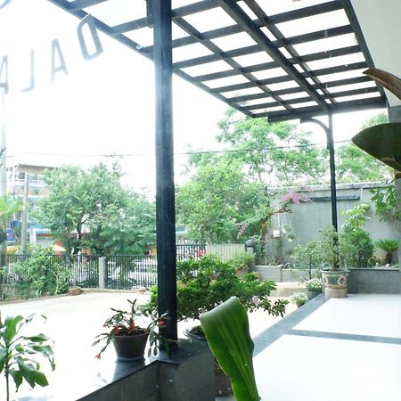 Minh Chi Hotel Da Lat Exterior photo